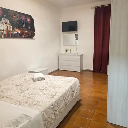 דירה Holiday Home Venice ונציה